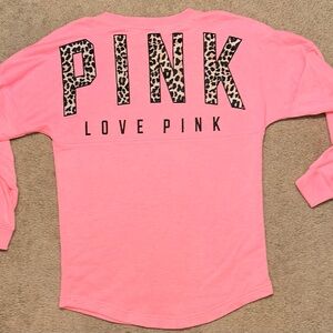 VS PINK LONG SLEEVE VARSITY‎ CREW SWEATSHIRT LEOPARD CHEETAH PUP LOGO, Size XS